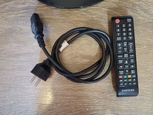 TV 22" SAMSUNG Syncmaster B2230HD