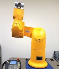 Robot Staubli TX60 con controlador CS8C