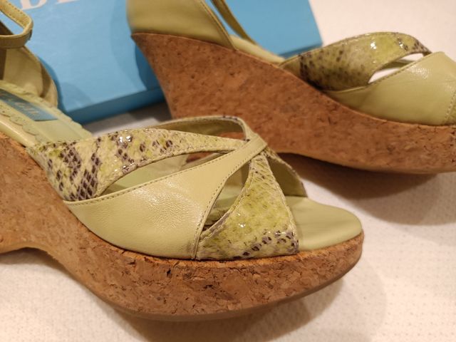 Sandalias cuña Adela Gil talla 40