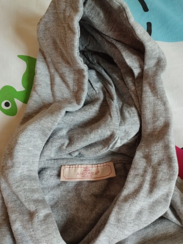 Sudadera de niño gris de 9 años
