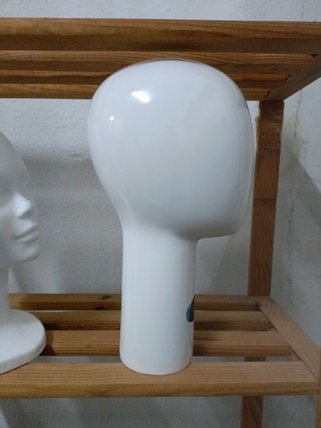 Cabeza femenina corcho