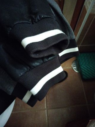 Cazadora tipo bomber