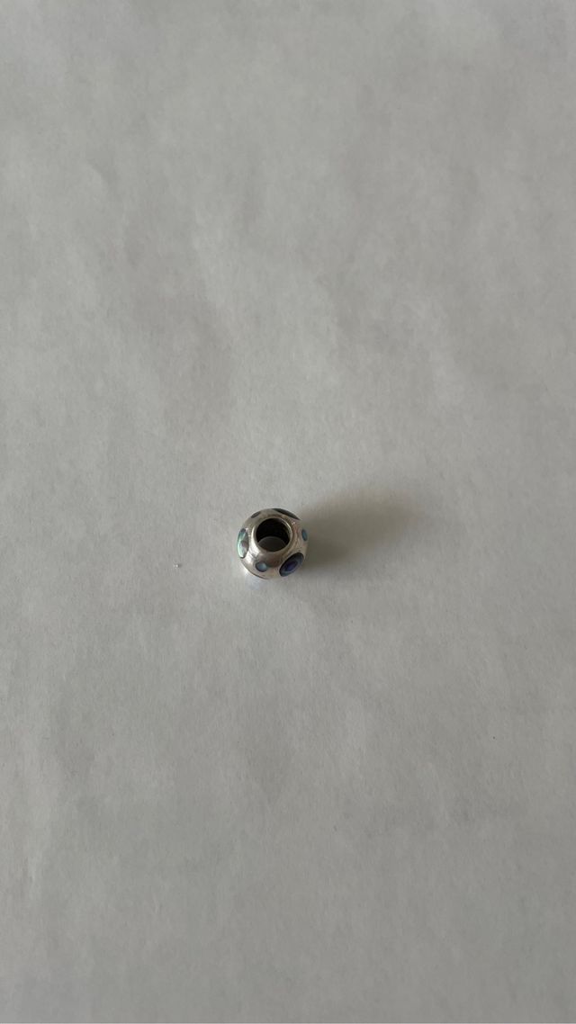 charm pandora brillantes azules