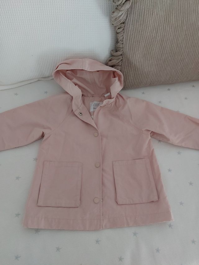 Gabardina niña rosita 18-24 meses