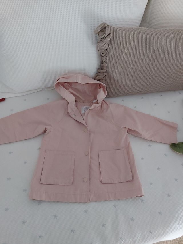 Gabardina niña rosita 18-24 meses