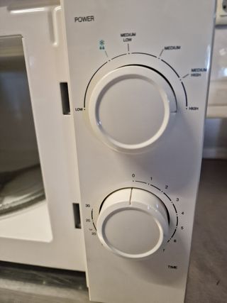 Microondas Cecotec white