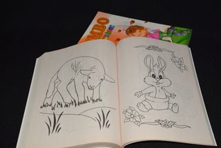 2 Livros Colorir Jumbo 300pag. cada