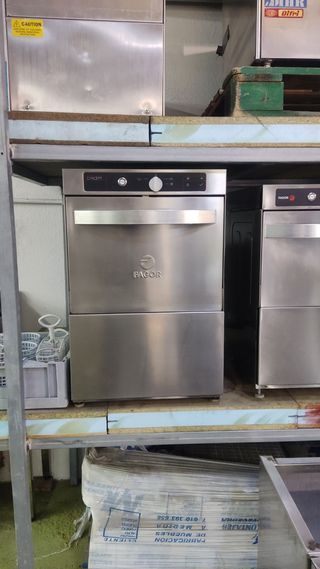 Lavavajillas industrial