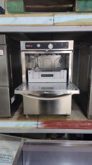 Lavavajillas industrial