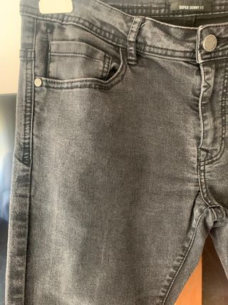 Pantalón largo de Bershka