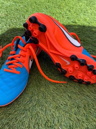 BOTA FUTBOL NUEVAS Talla 39