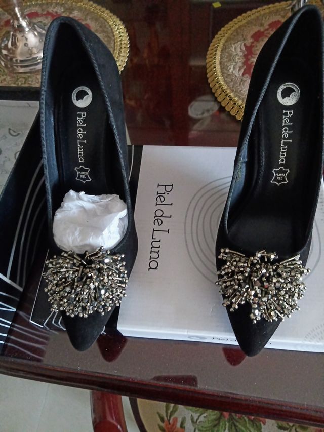 Zapatos estiletos negros 38