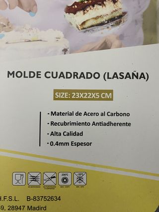 Molde cuadrado 23x22x5cm. Antiadherente.
