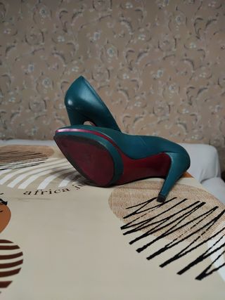 Tacones de piel cuplé talla 38