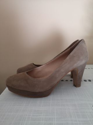 Zapato plataforma ante tienda Fosco