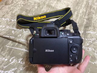 Nikon D5200 + 18-55mm
