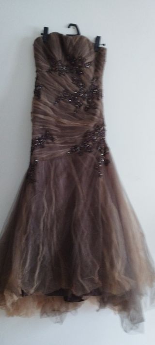 Vestido de madrina  o fiesta.