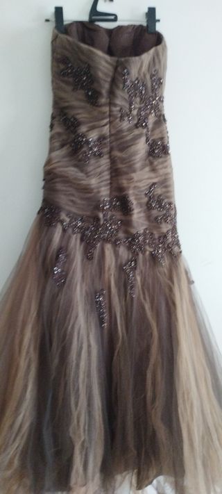 Vestido de madrina  o fiesta.