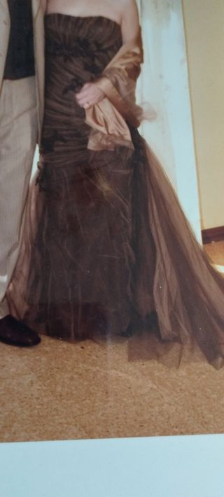 Vestido de madrina  o fiesta.