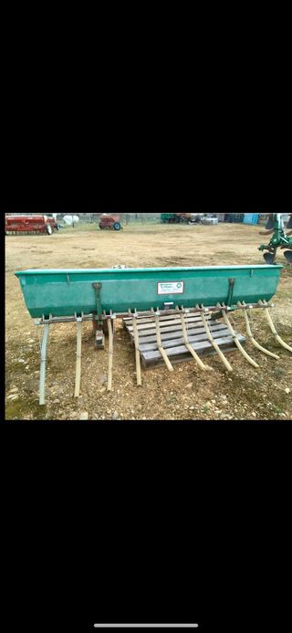 ABONADOR DE FERTILIZANTES