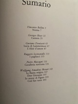 44 CD Ópera con libretos y maletín.