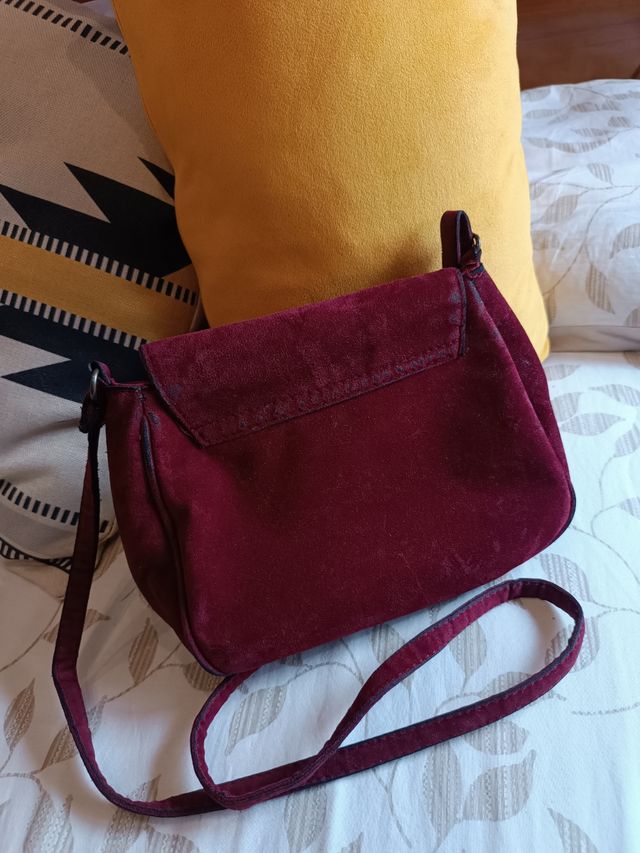 Bolso granate con flecos