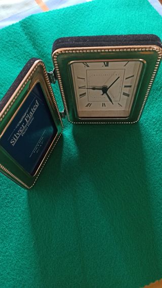 RELOJ PORTARRETRATOS Y CARTERAS EJECUTIVO.