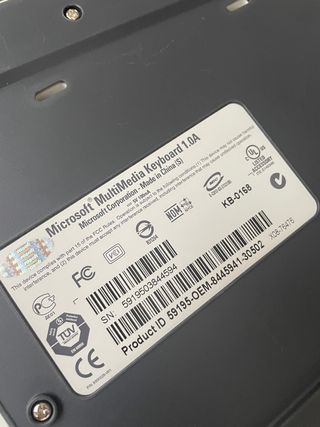 Teclado y raton con cable