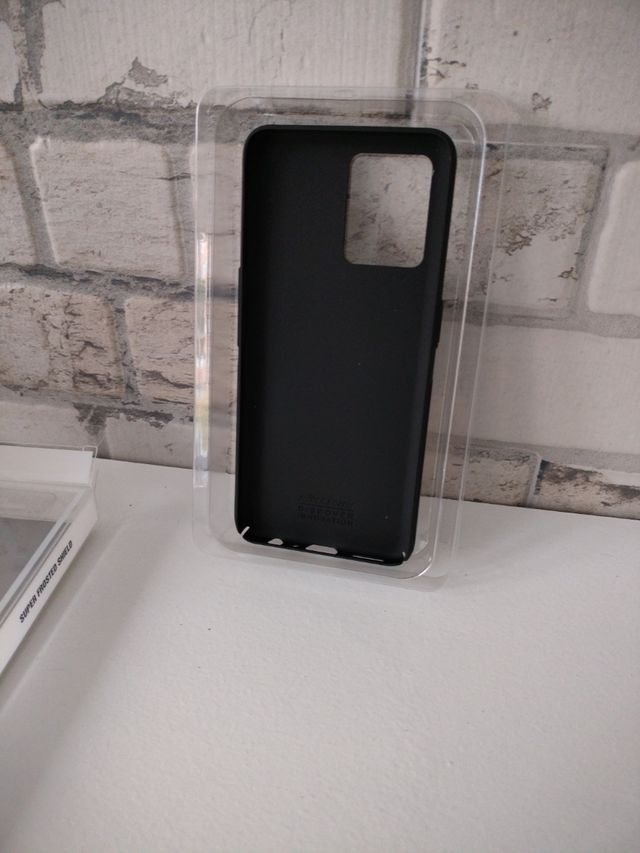 Nillkin Funda Realme 9 Pro a estrenar rígida