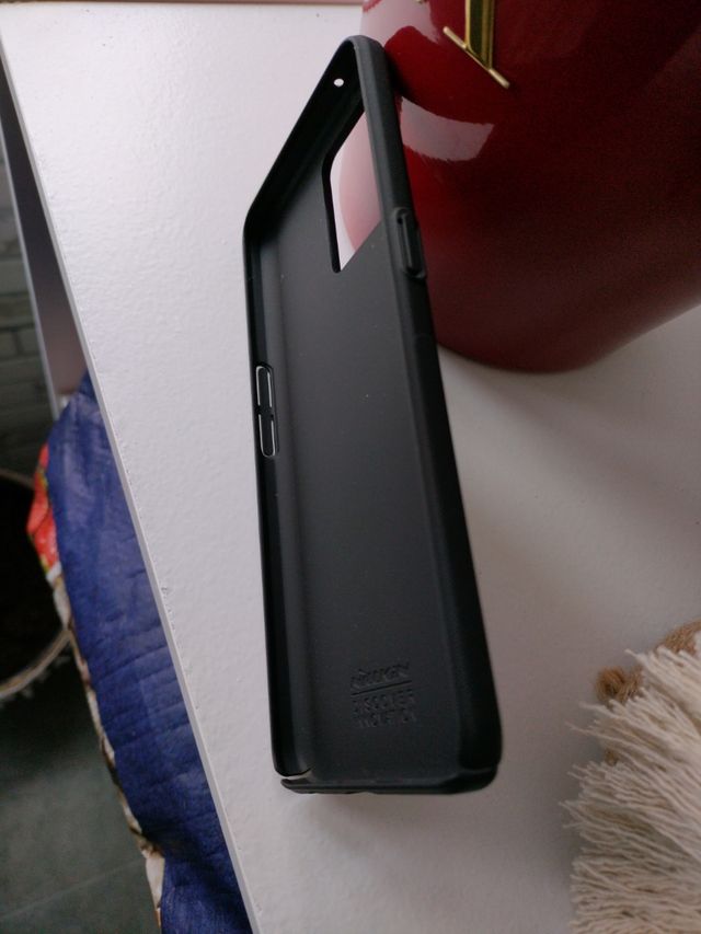 Nillkin Funda Realme 9 Pro a estrenar rígida