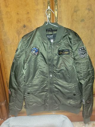 Cazadora bomber militar