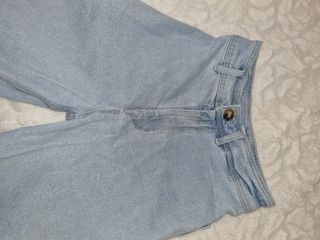 Pantalón vaquero campana Stradivarius