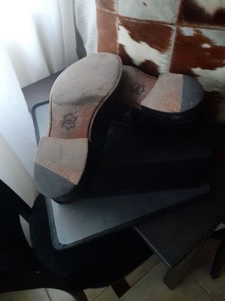 Zapatos piel Barker,talla 41