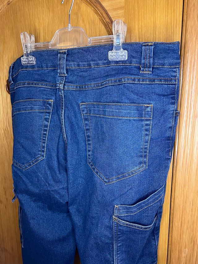 vaquero nuevo con etiqueta