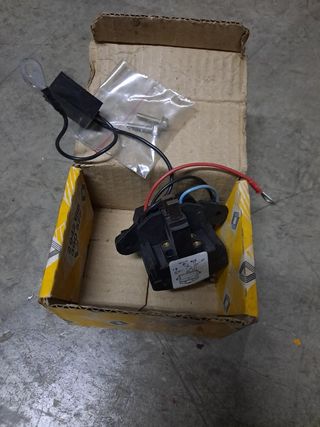 RENAULT 18,regulador alternador