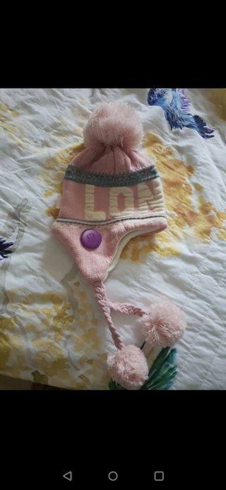 Robin Ruth cappello treccine pon-pon Lon