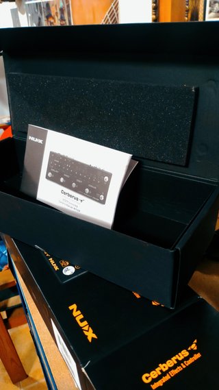 Nux Cerberus + preamp+ accesorios