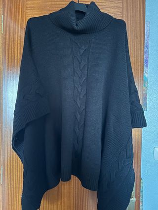 Poncho negro oversize 