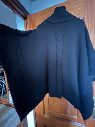 Poncho negro oversize 