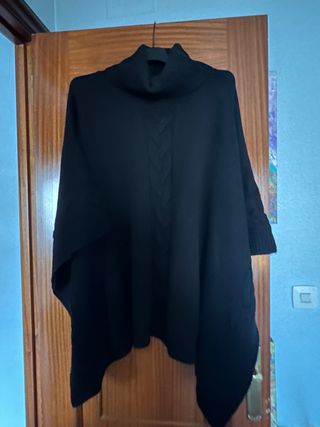 Poncho negro oversize 