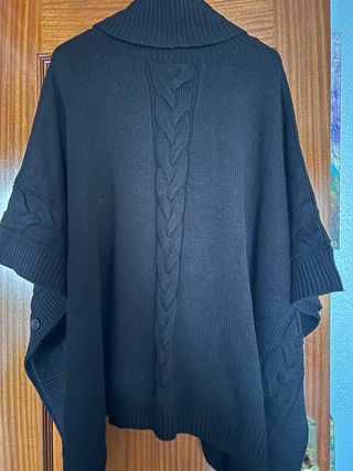 Poncho negro oversize 