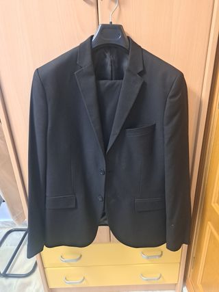 Traje negro H&M