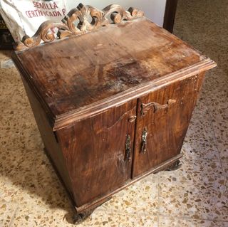 mesita de noche vintage