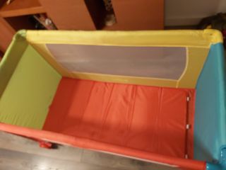 Cuna de viaje plegable