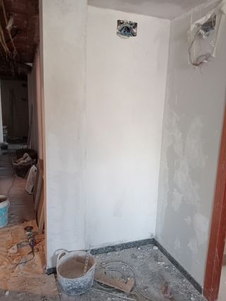 Pintor,cubre gotelet, tapa  grietas,etc.