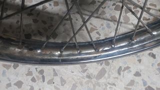 Rueda delantera honda cb 125 S