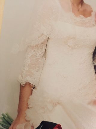 vestido de novia y velo bordado