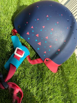 Casco hipica talla 8-10 años. Poco uso.