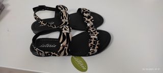 Sandalia animal print