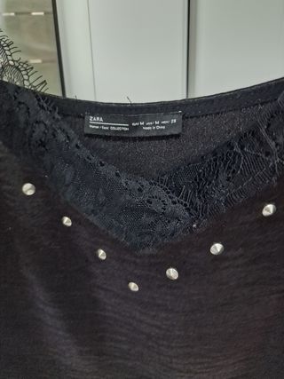 Top negro lencero tachuelas Zara